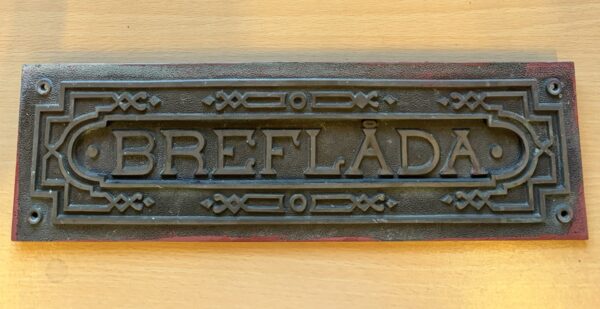 Äldre brevnedkast